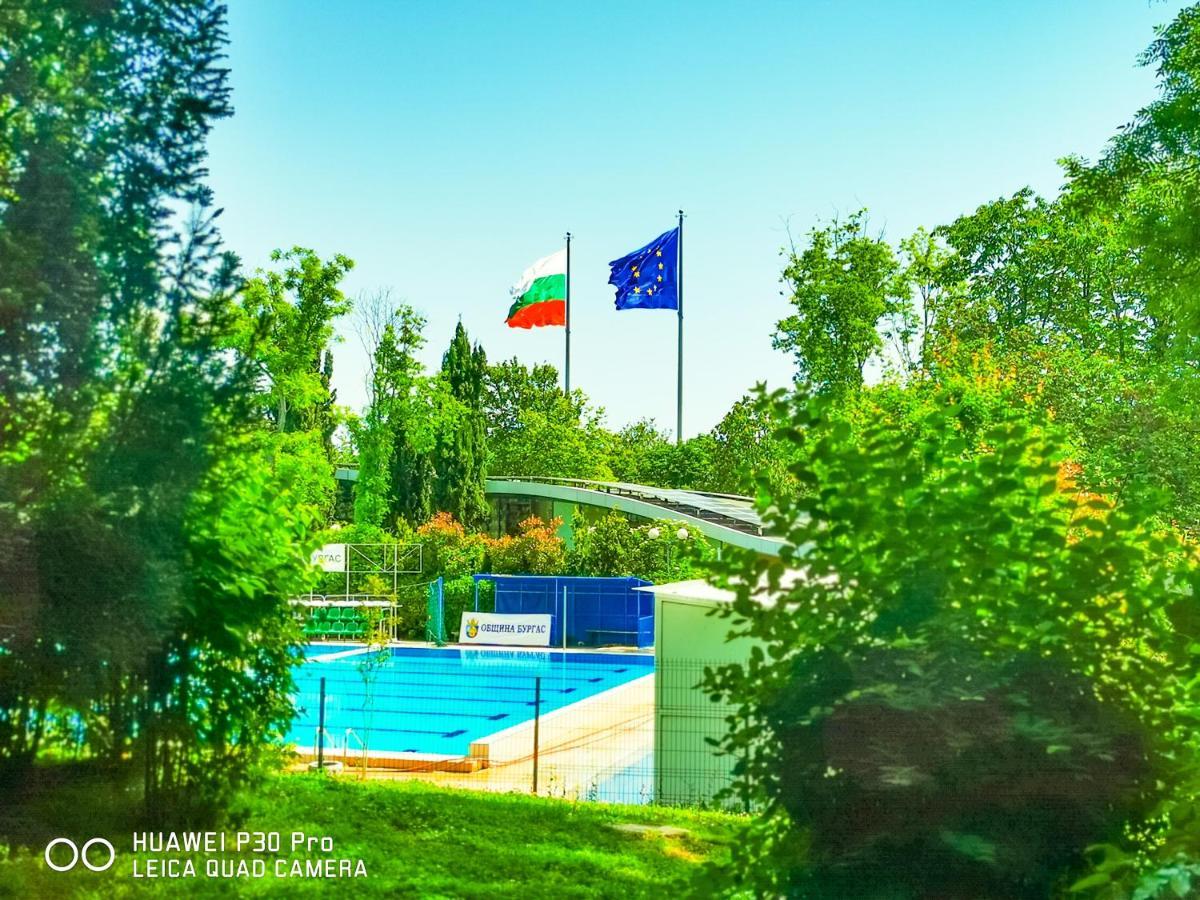 Luxury Apartments Alix Burgas Exterior foto