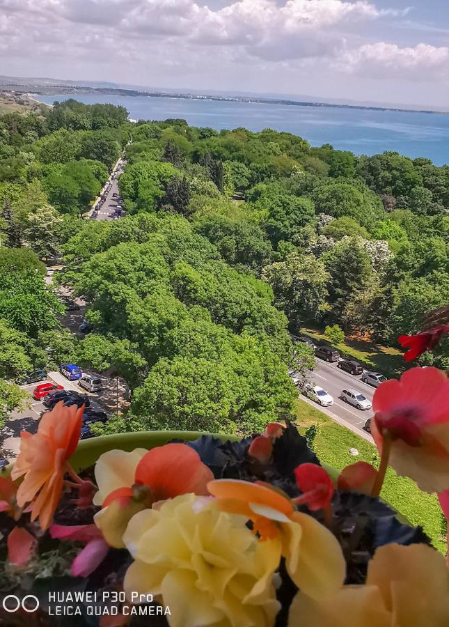 Luxury Apartments Alix Burgas Exterior foto